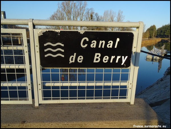 CANAL DE BERRY 2  18.JPG